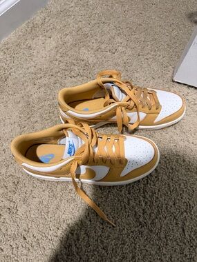 Nike big kids Low-Top Sneakers - White & Mustard Yellow